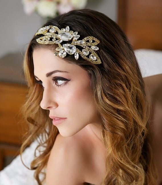 Tiara para medio recogido