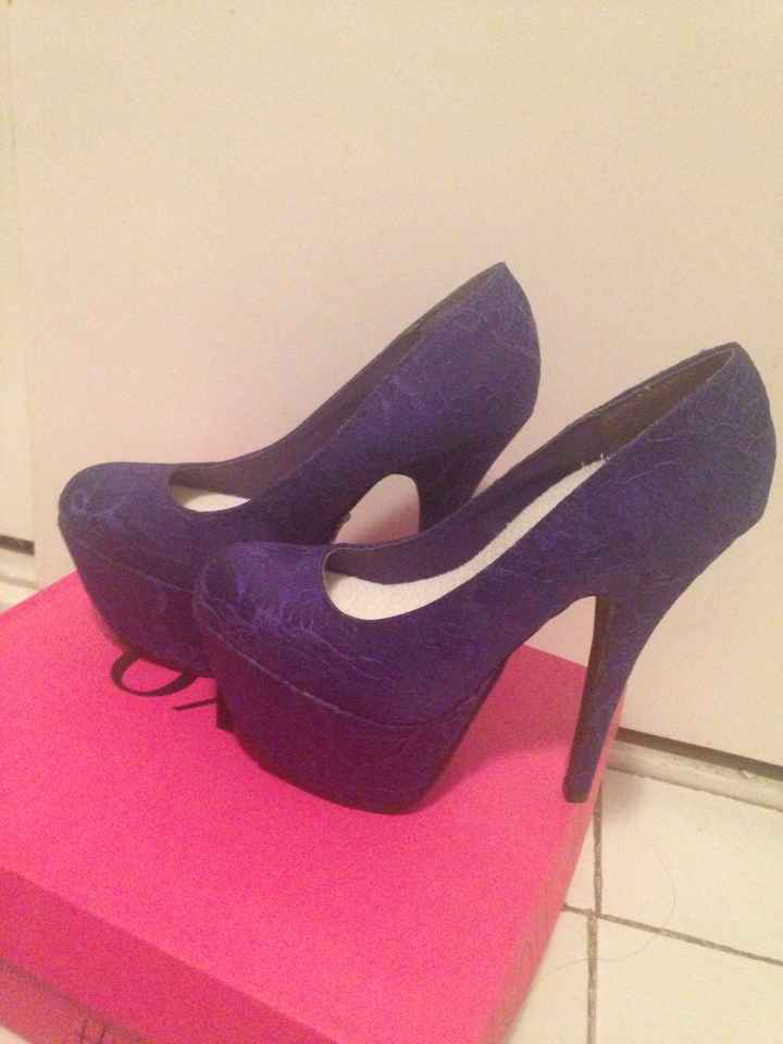 Mis zapatillas moradas