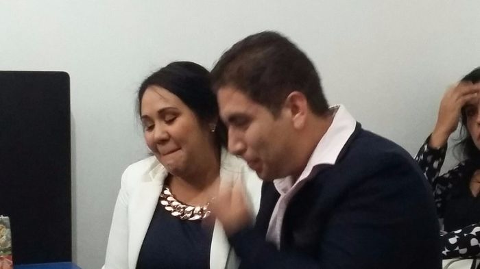 Aguantando las lagrimas