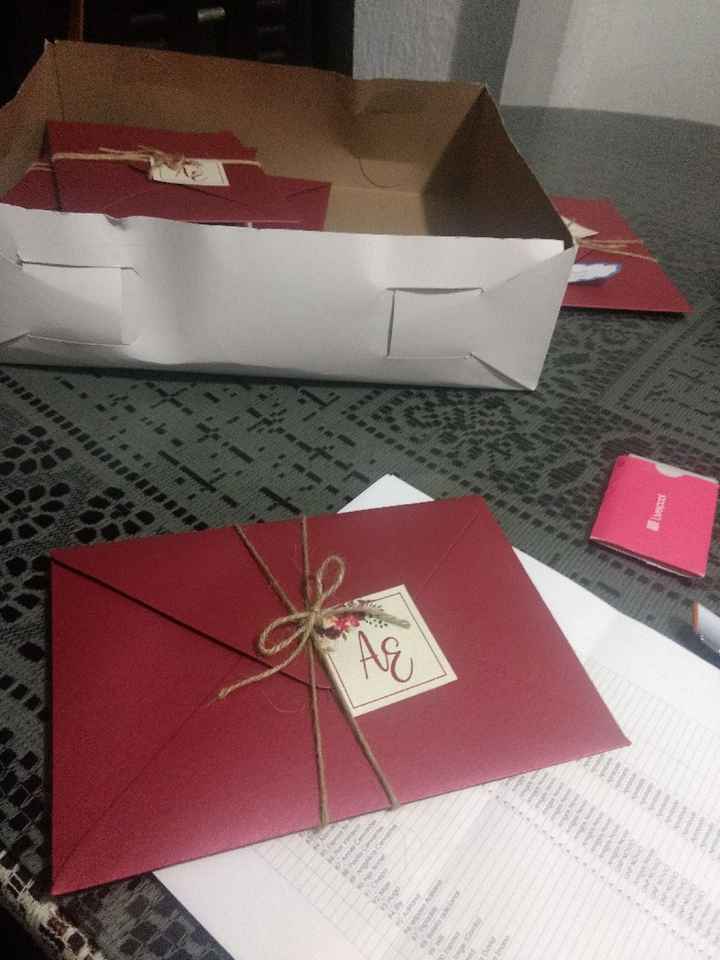 Acomodando invitaciones - 1