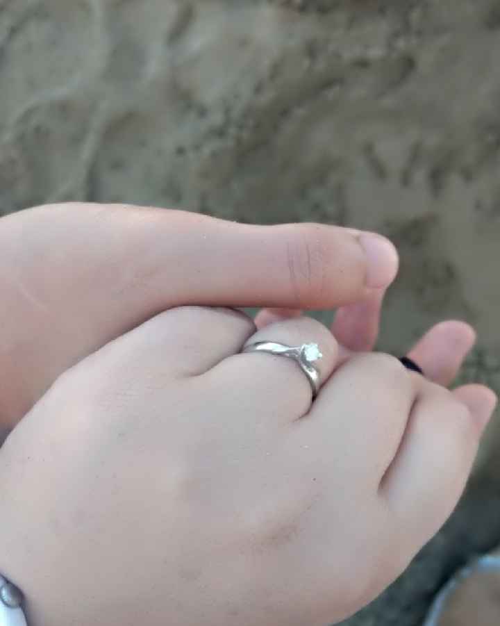 a presumir su anillo 💍 - 1