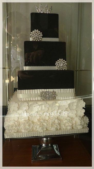 Negro como color principal. - 4