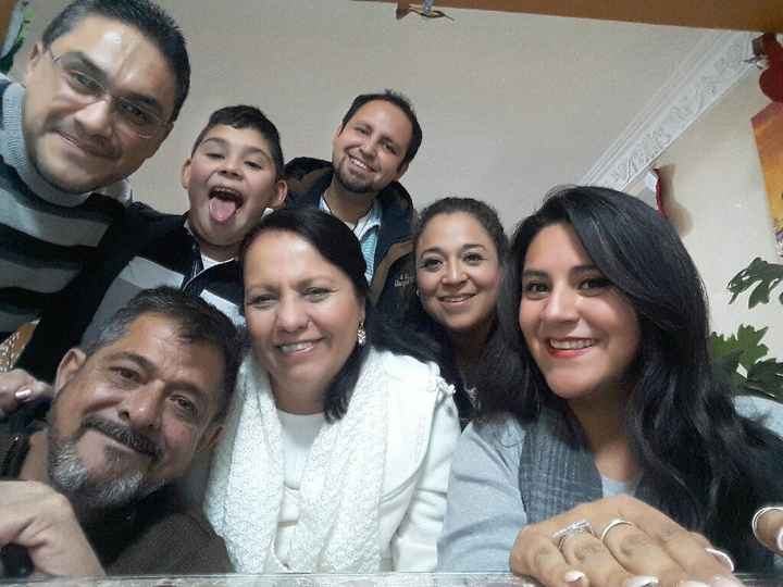 ¿Qué le piden a Santa las novias de la comu? - 1