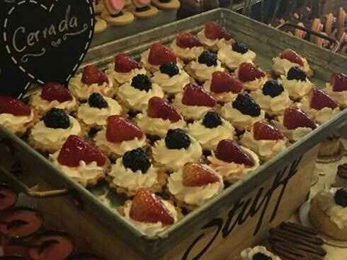 Pastel vs mesa de postres - 4