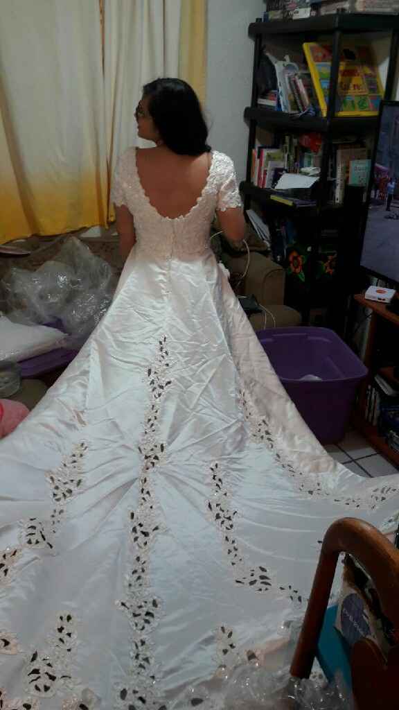 Ayuda que vestido les gusta más? - 2