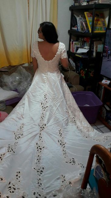 Ayuda que vestido les gusta más? - 2