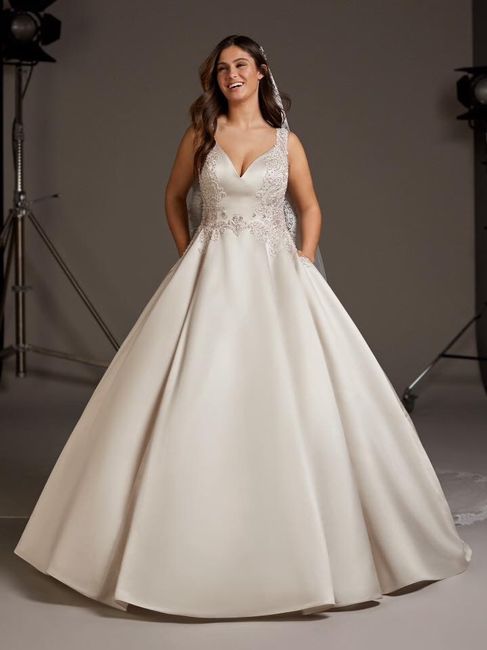 Si tu Fm tuviera que elegir tu vestido de boda.. 19