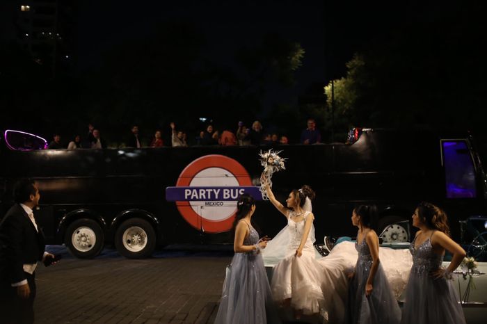 Bodas reales 2022: Postea tu foto más divertida de boda 13