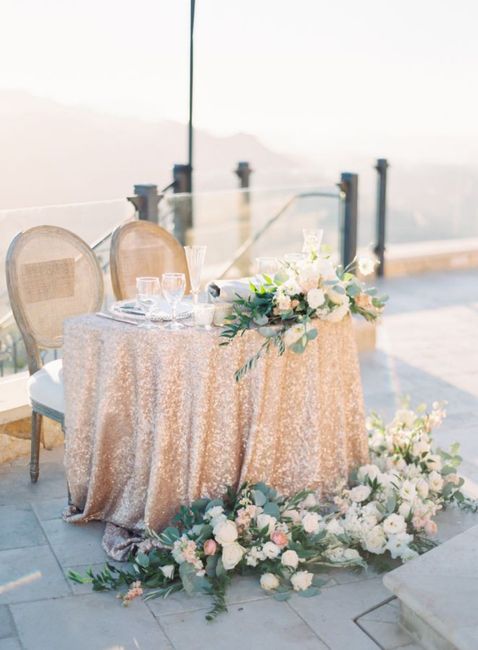 Mesa principal/sweetheart table/headtable en tonos rosas 💕🍓💓 12