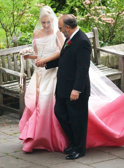 Vestidos de novia rosa-versión famosas 🥊 competencia 💕💓🍓 1