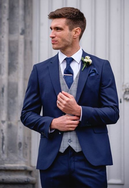 ¿Qué tipo de traje debería vestir el Novio en su boda si es en Jardín? 4