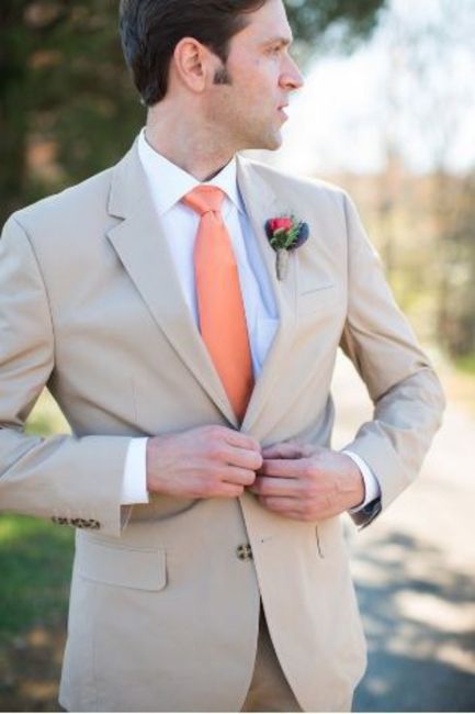 Peach y sage green wedding-moodboard 11