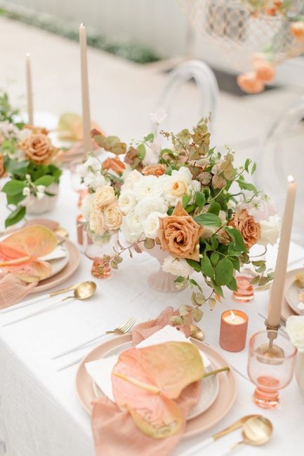 Peach y sage green wedding-moodboard 24