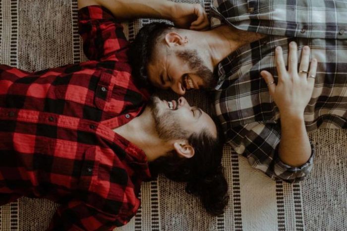 Inspo-rojo en tu outfit para el Save the Date 8