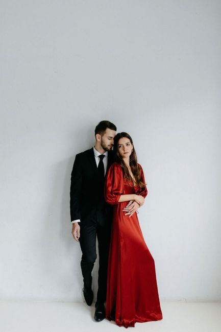 Inspo-rojo en tu outfit para el Save the Date 9