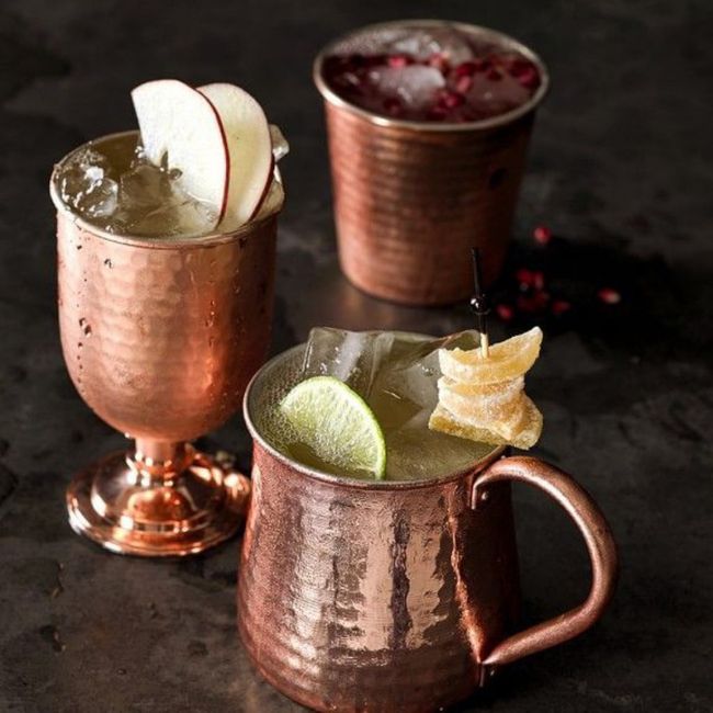 Inspo- Tazas y vasos de cobre para la boda. 1