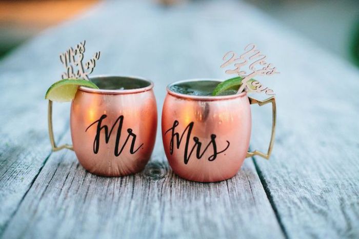 Inspo- Tazas y vasos de cobre para la boda. 5