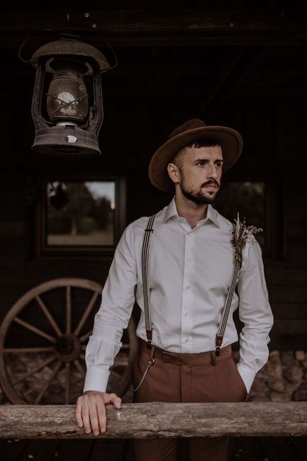 Inspo- Novios con sombrero 5