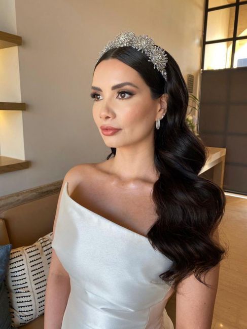 Inspo-descubre la tiara de novia que mejor encaja con tu estilo en 2022 6