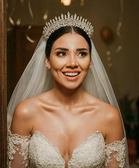 Inspo-descubre la tiara de novia que mejor encaja con tu estilo en 2022 8