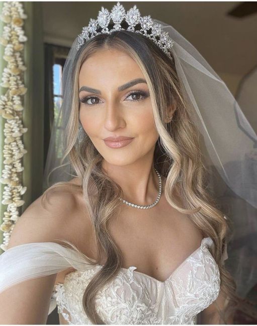 Inspo-descubre la tiara de novia que mejor encaja con tu estilo en 2022 9