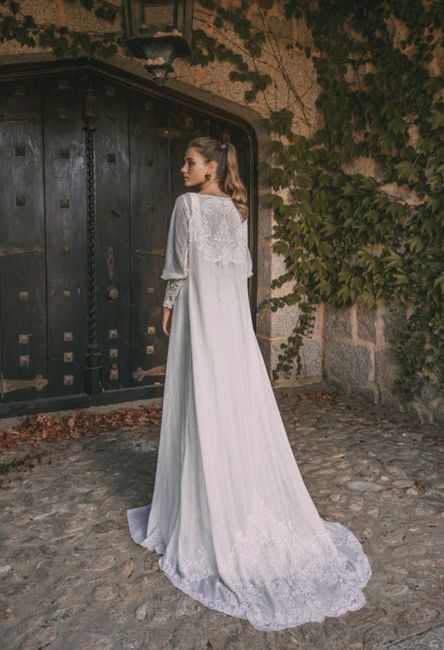 Inspo/bridal fashion week: Velos estilo bridal coat-cape. 6