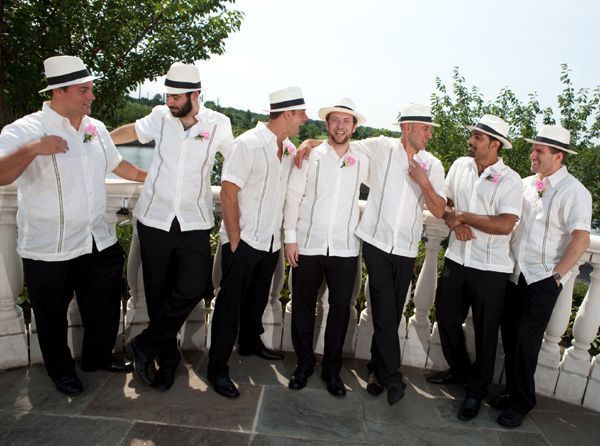 7 tips para usar una guayabera en una boda 1