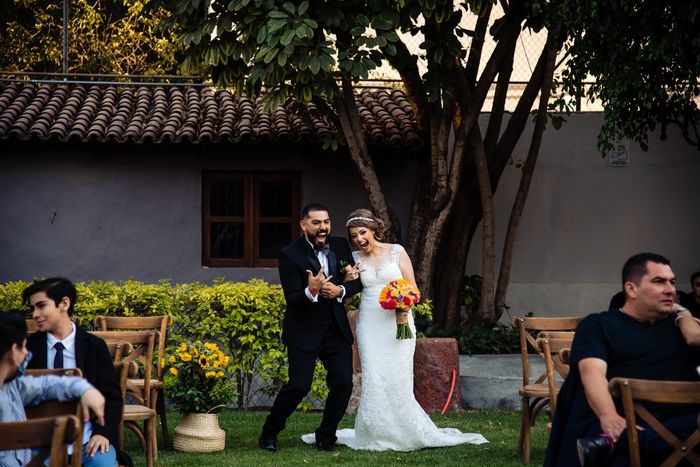 ¿Qué canción usarías para la entrada de la ceremonia? 🎶 2