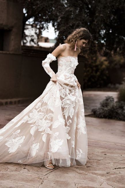 Vestidos de novia con maxi encajes y 3d 2