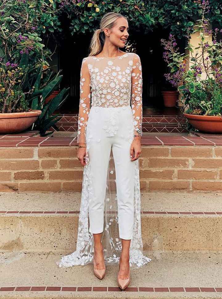 ¿Pantalón o vestido para civil? - 1