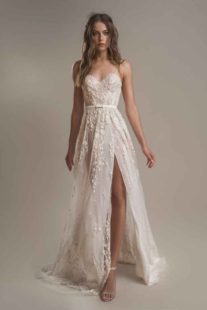 Vestido de novia con apertura de pierna ¿Sí o no? - 1
