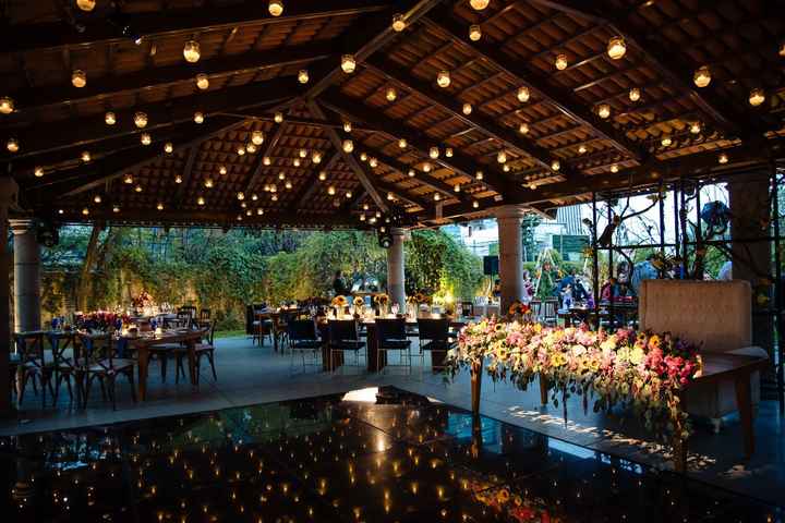 ¿Boda en salón cerrado o al aire libre? 🤍 - 3