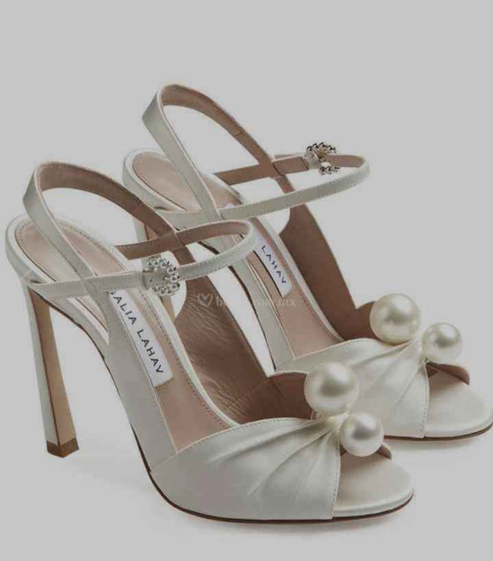 ¿Qué zapatos les pondrías a este vestido? 👠 - 3