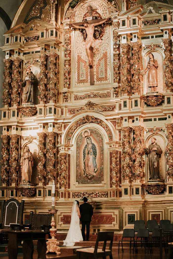 ¿Qué hace la madrina de ramo durante la ceremonia? 👩🏻💐 - 3