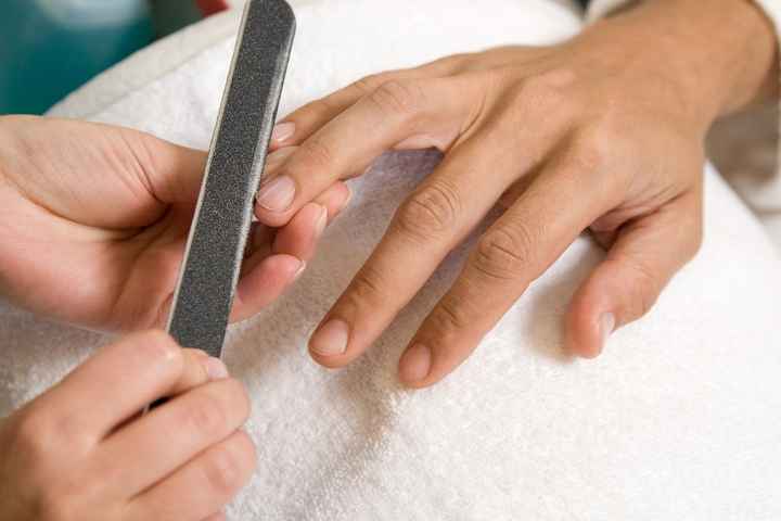manicura para el novio