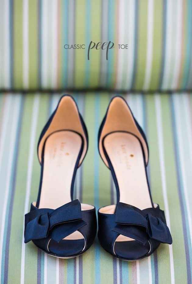 Zapatos "algo azul"