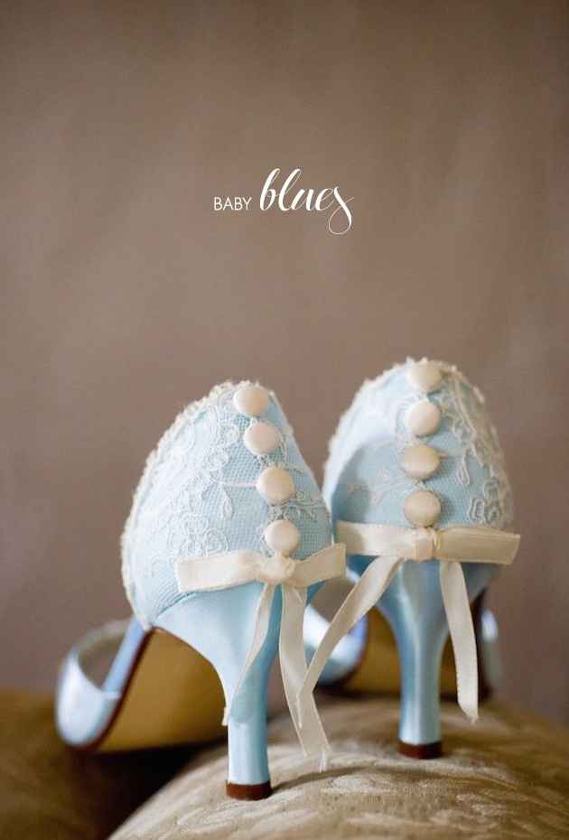 Zapatos "algo azul"
