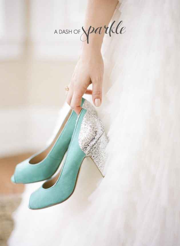 Zapatos "algo azul"