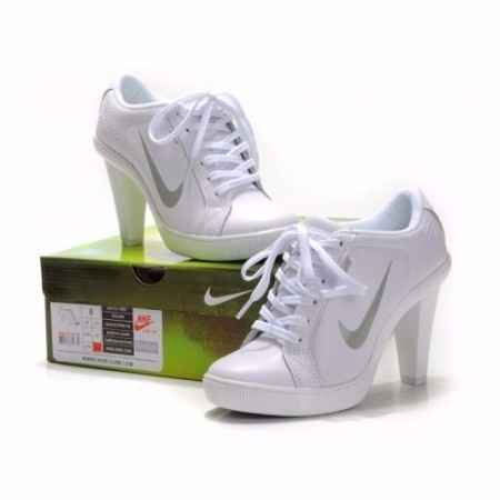 Tennis con tacones ¿te atreverías?