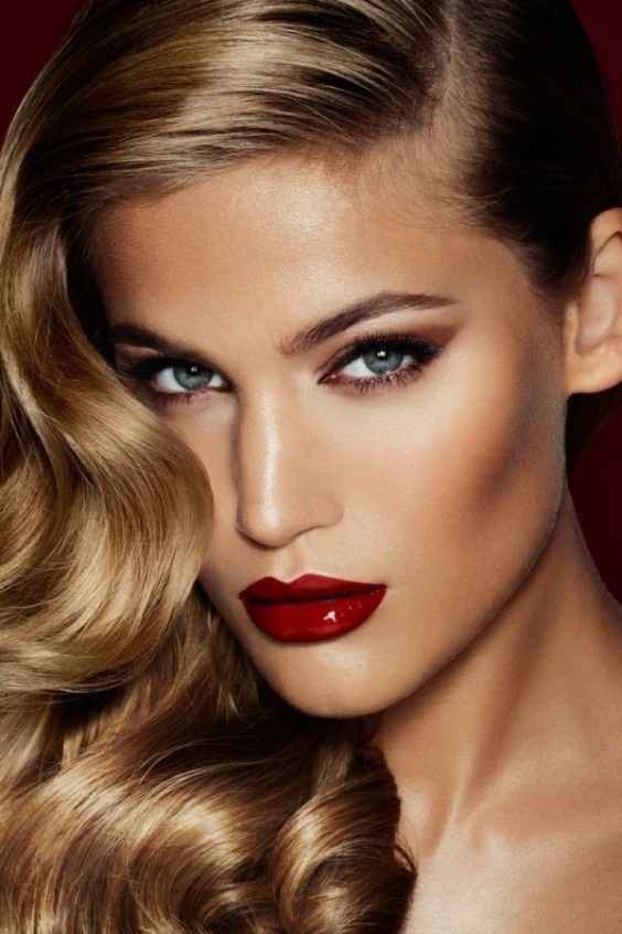 Labios rojos para el gran día