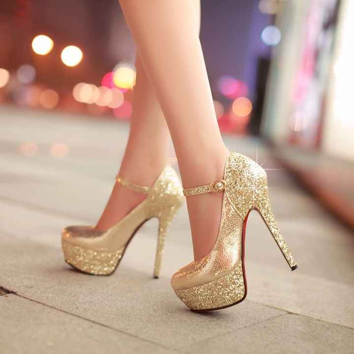 5 pares de zapatos dorados ¡vota por tu favorito!