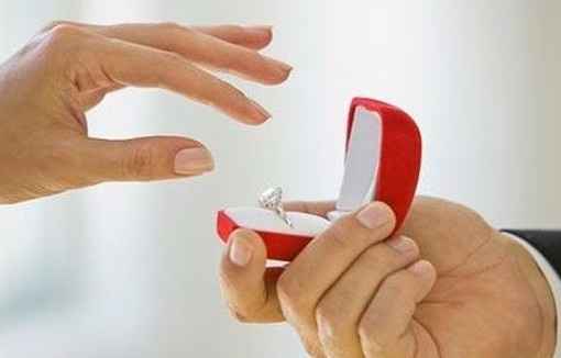 ¿Ustedes por que ley se casan?