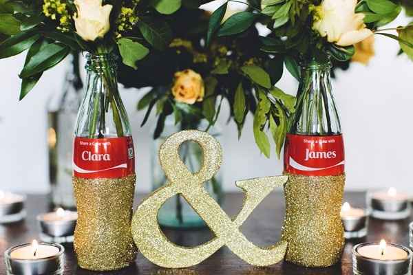 8 decoraciones con botellas de coca cola ¿cuál te gusta más?