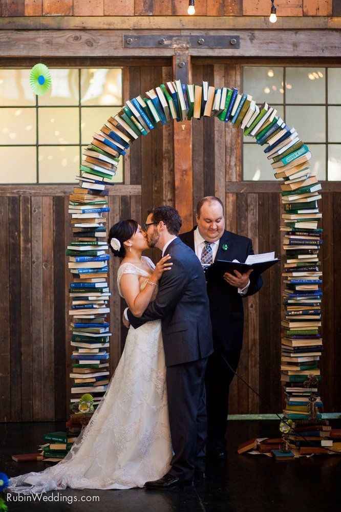 Arcos de boda con libros ¿cuál te gusta más?