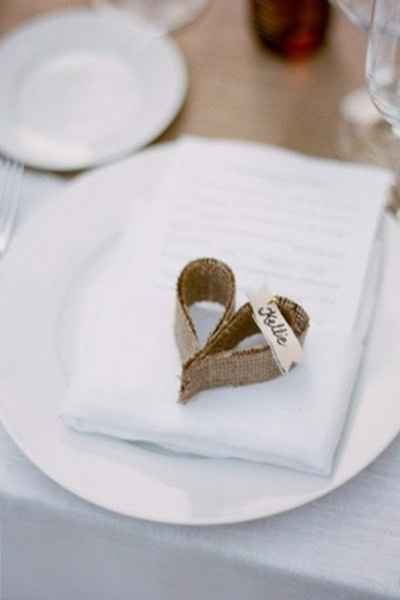 8 ideas para presentar las servilletas en tu banquete