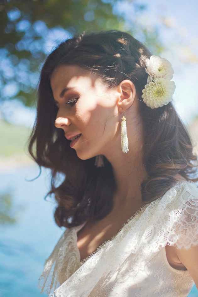 5 peinados con flores ¿cual te gusta más?