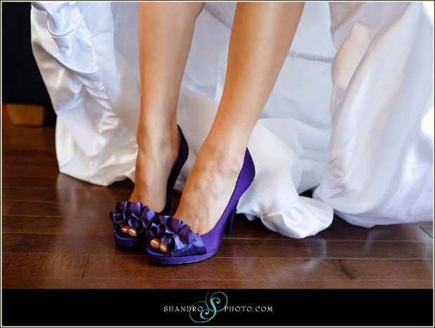 Zapatos morados para novia