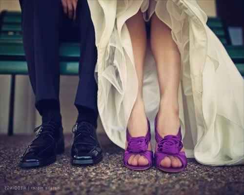 Zapatos morados para novia