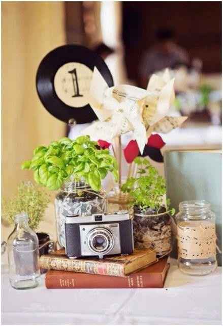 8 centros de mesa con cámaras vintage ¡vota por tu favorita!