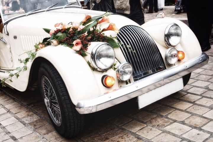 Coche de boda: ¿Rosa o Emma?